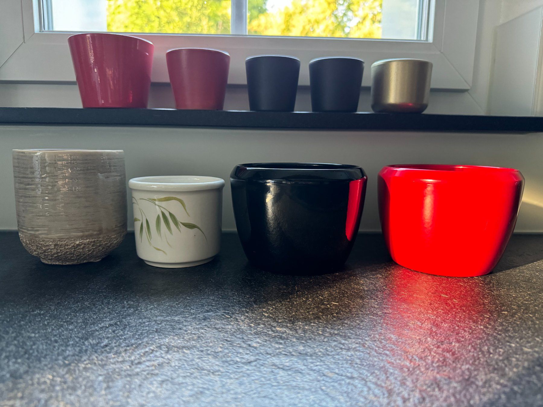Blumentöpfe: Blumentöpfe, Blumenübertöpfe assortiert, 9 Stk. – Gebraucht aus Schönenberg an der Thur von ottawa06 4