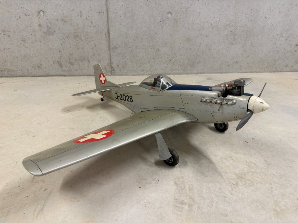Modellismo RC: Mustang mit OS Max Viertakter – Usato da Ins venduto da Mischtaeli
