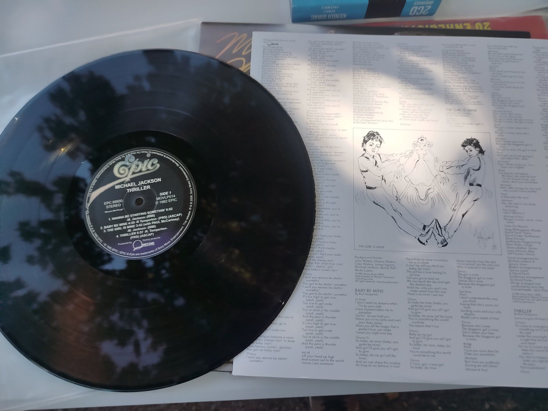 Vinyles: Disque vinyle Michael Jackson Thriller état correct – Neuf avec emballage d'origine à Aigle par m.13 2