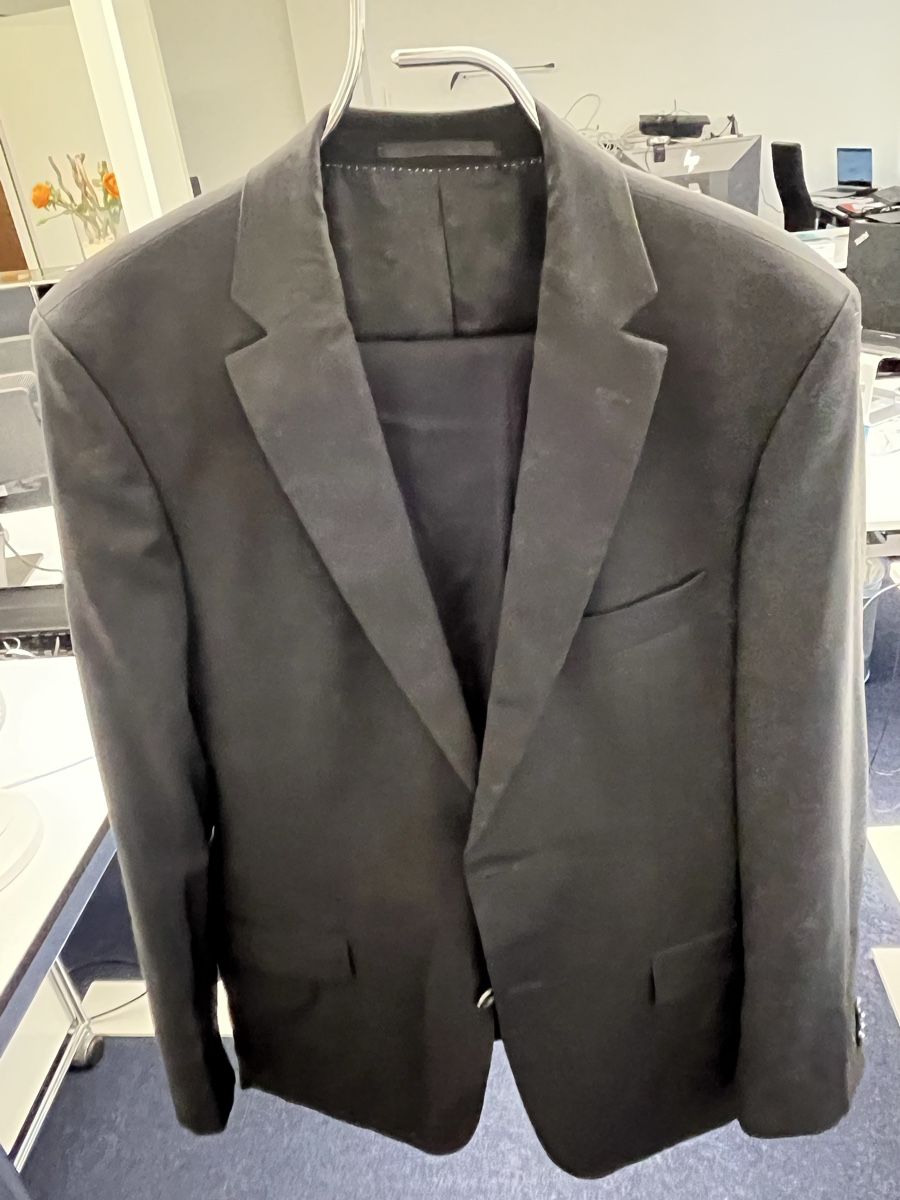 Completi: Hugo Boss Anzug schwarz ab CHF 1.00 – Usato da Zürich venduto da simugi 2