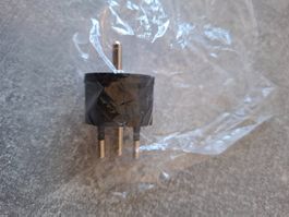 Schuko Stecker 3-Polig, EU zu CH