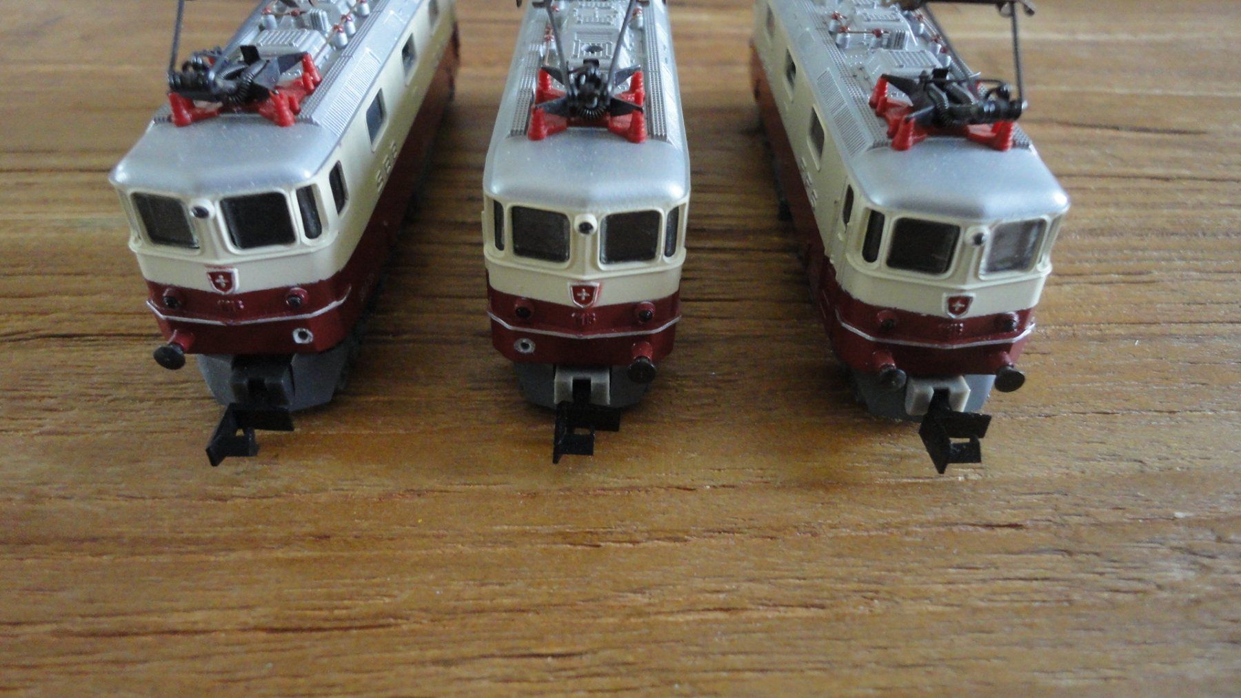 Arnold Modellini di ferrovie: 3 E-Loks TEE SBB Arnold 2412 Spur N – Usato da Rheinfelden venduto da swiss_top 3