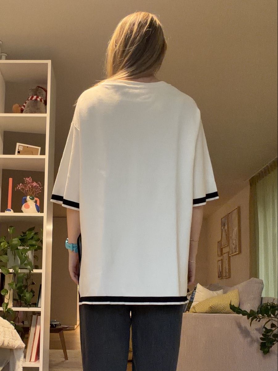 Zara T-Shirts: Weisses Zara Oversize-Strick-Shirt – Gebraucht aus Zürich von dbu_s8p2 2