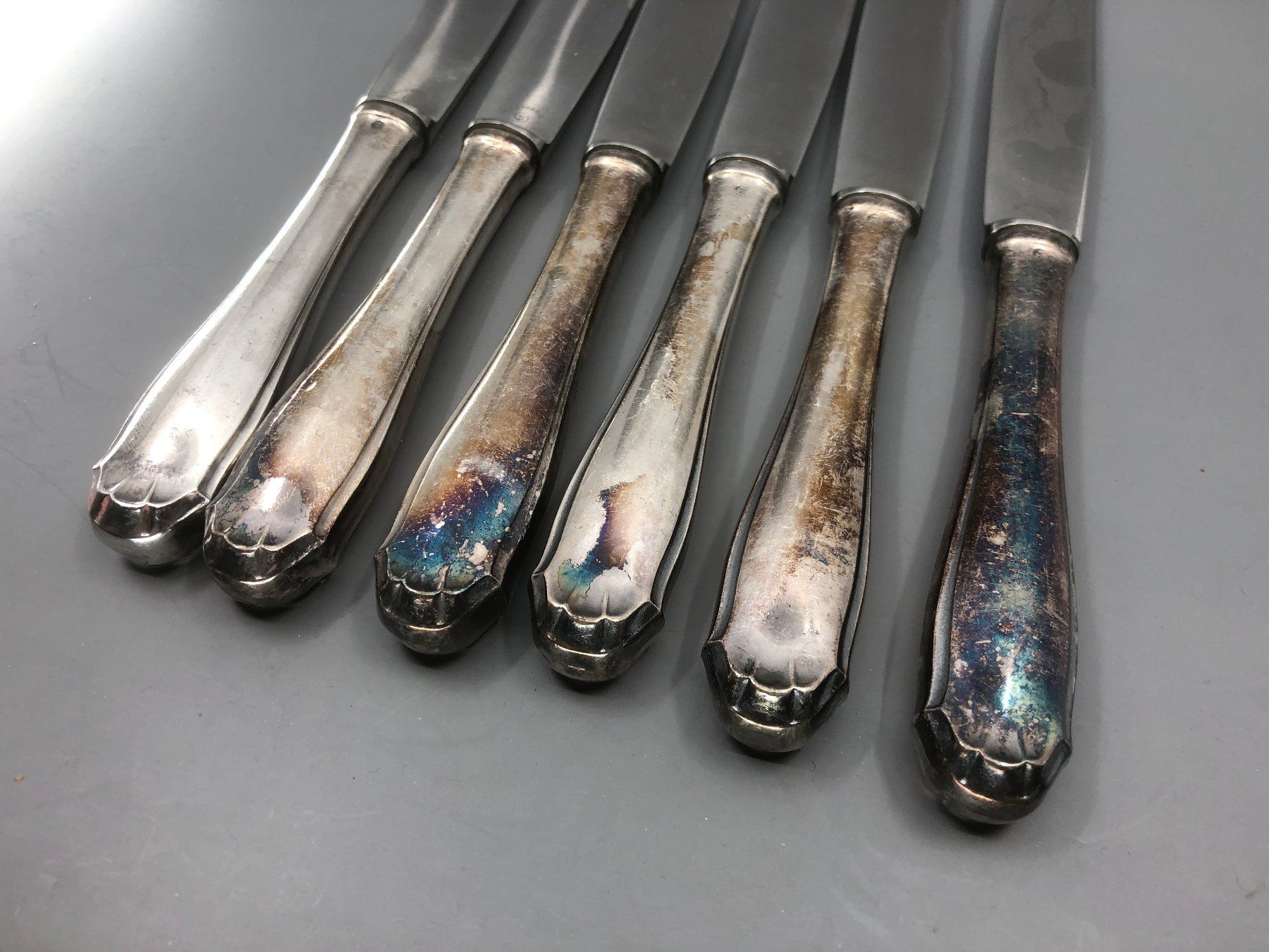 Besteck: 6 Tafelmesser versilbert – Gebraucht aus Basel von Tiabeanie 2