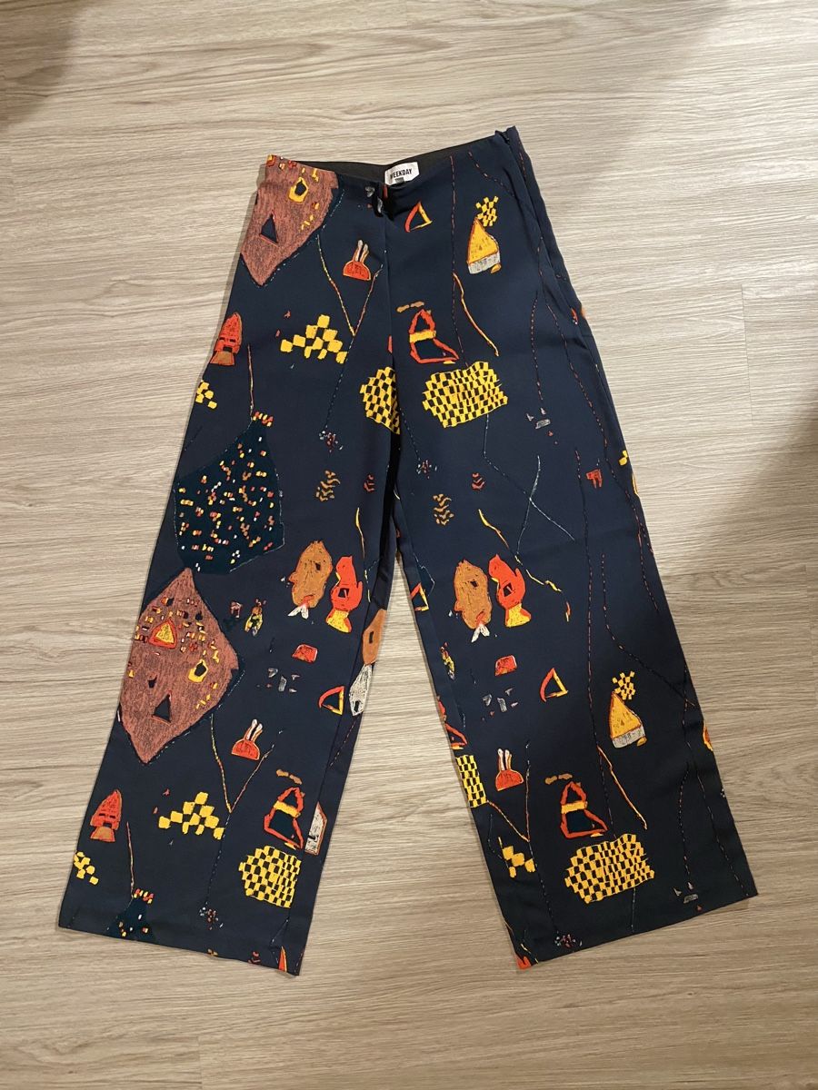 Weekday Pantalons: Hosen Weekday Print Grösse 34 – D'occasion à Gossau SG par MRS13