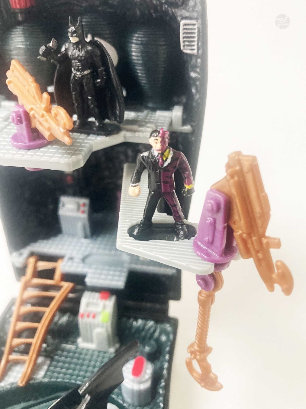 Statuette: Batman Batcave Micro D.C. Comics 1995 Vintage 90s – Usato da Wetzikon ZH venduto da cyan74 3