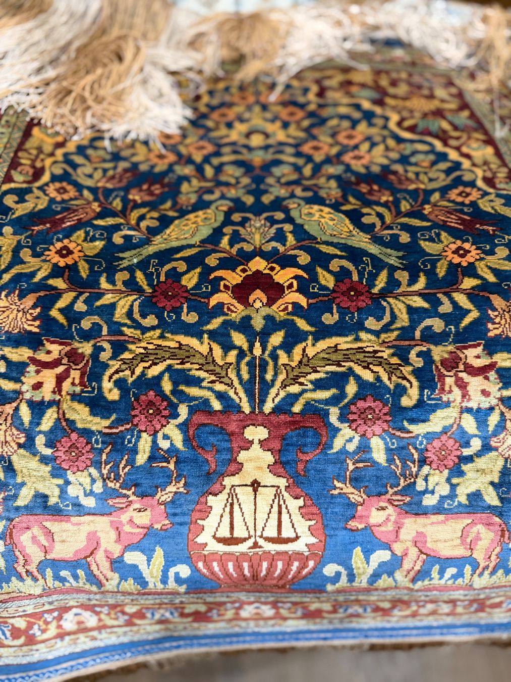 Tappeti: Seltener Hereke -  handgeknüpfter Seidenteppich – Usato da Bennau venduto da Mayer_Carpets 2