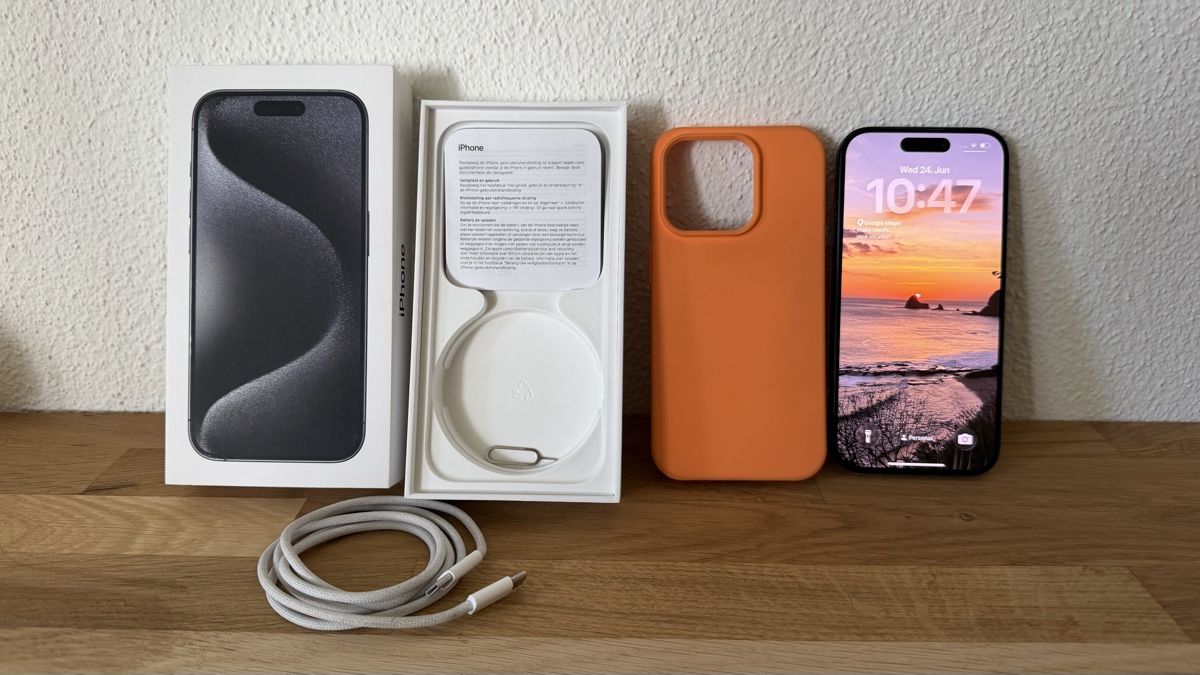 Apple Handys / Smartphones: Apple iPhone 15 Pro 256GB Black Titanium | Box, Cable & Case – Gebraucht aus Adliswil von micheleb 2