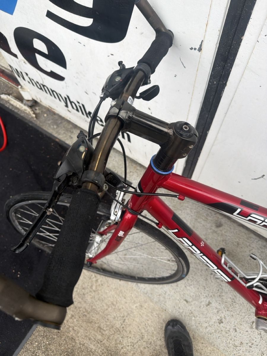 Lapierre Vélos: Vélo hybride Lapierre  – D'occasion à Chavannes de Bogis par yan_cz2h 4