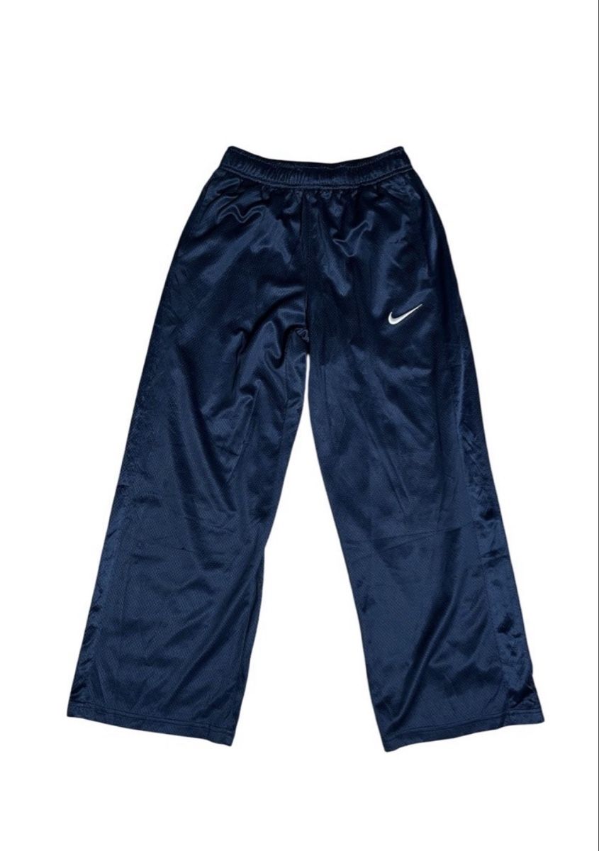Nike Pantalons: nike trackpants – D'occasion à Luzern par cedrineeeez