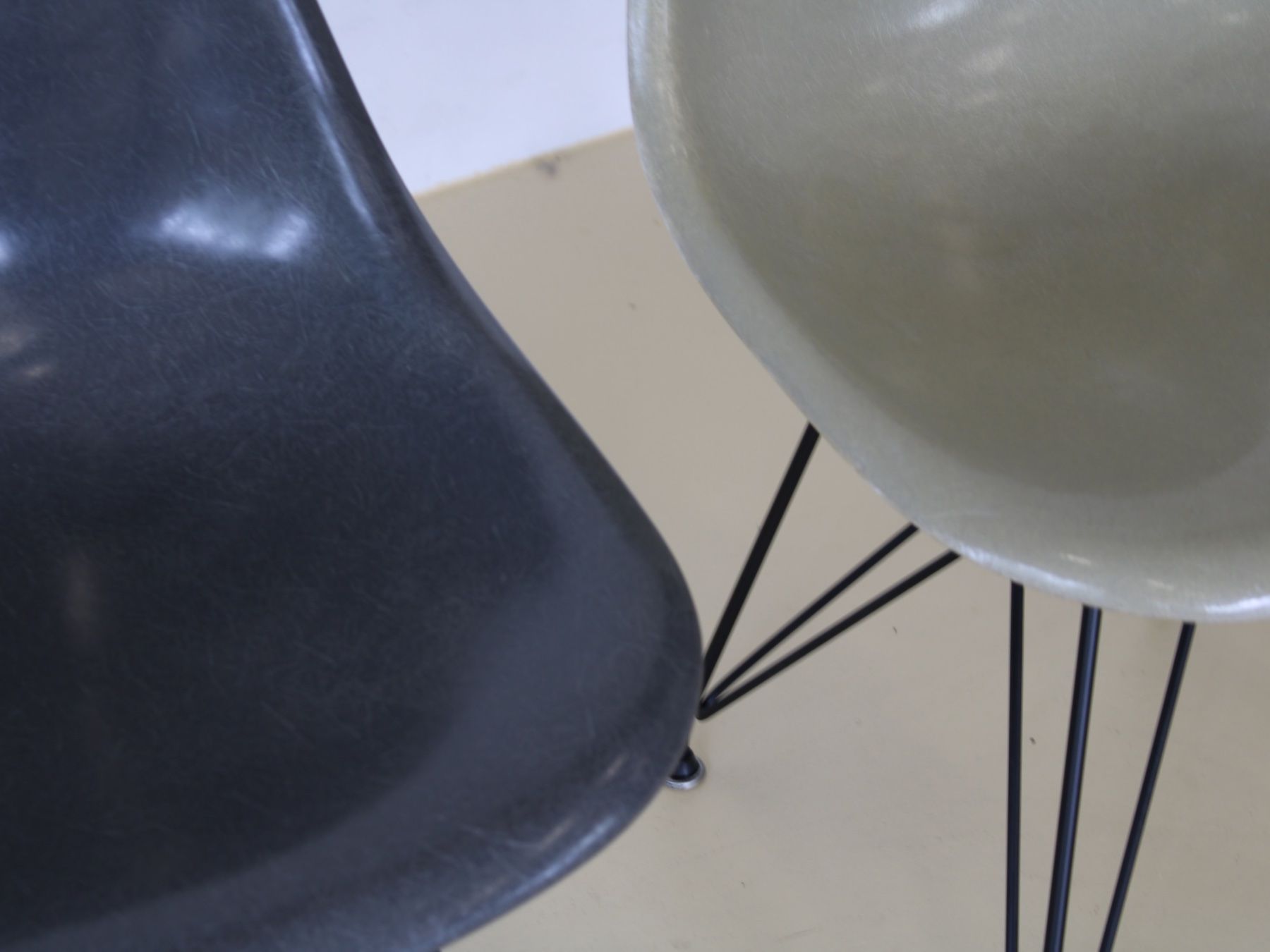 Herman Miller Sedie: Eames Fiberglas Stühle, Hermann Miller – Usato da Meinisberg venduto da atelier_TILIJA 2