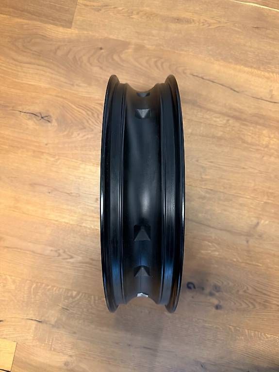 Yamaha Felgen: Original Yamaha MT-07 Vorderrad 2025 – Gebraucht aus Chur von pareto12 2