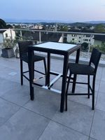 Hunn Bartisch und 2 Barstühle, Top Zustand