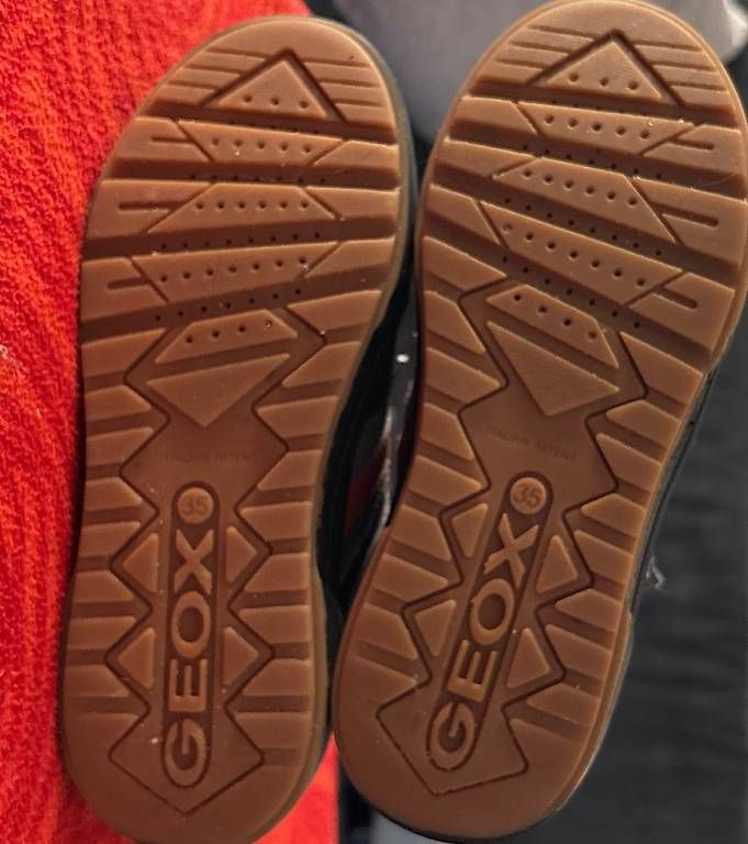 Geox Scarpe da uomo: Kinderschuhe Geox Grösse 35 – Usato da Regensdorf venduto da Piritatti 1