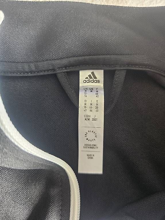 Adidas Jacken: Trainerjacke Adidas Gr.M, schwarz – Gebraucht aus St.Gallen von amaka01 4