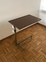 Kleiner Ablagetisch (Fürs Aufladen vom Handy etc.)