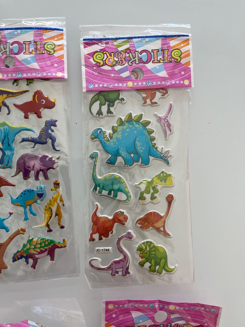 Aufkleber: 11 Packungen von Dinosauriern Stickers – Neu und originalverpackt aus Zürich von the_2lsz 6