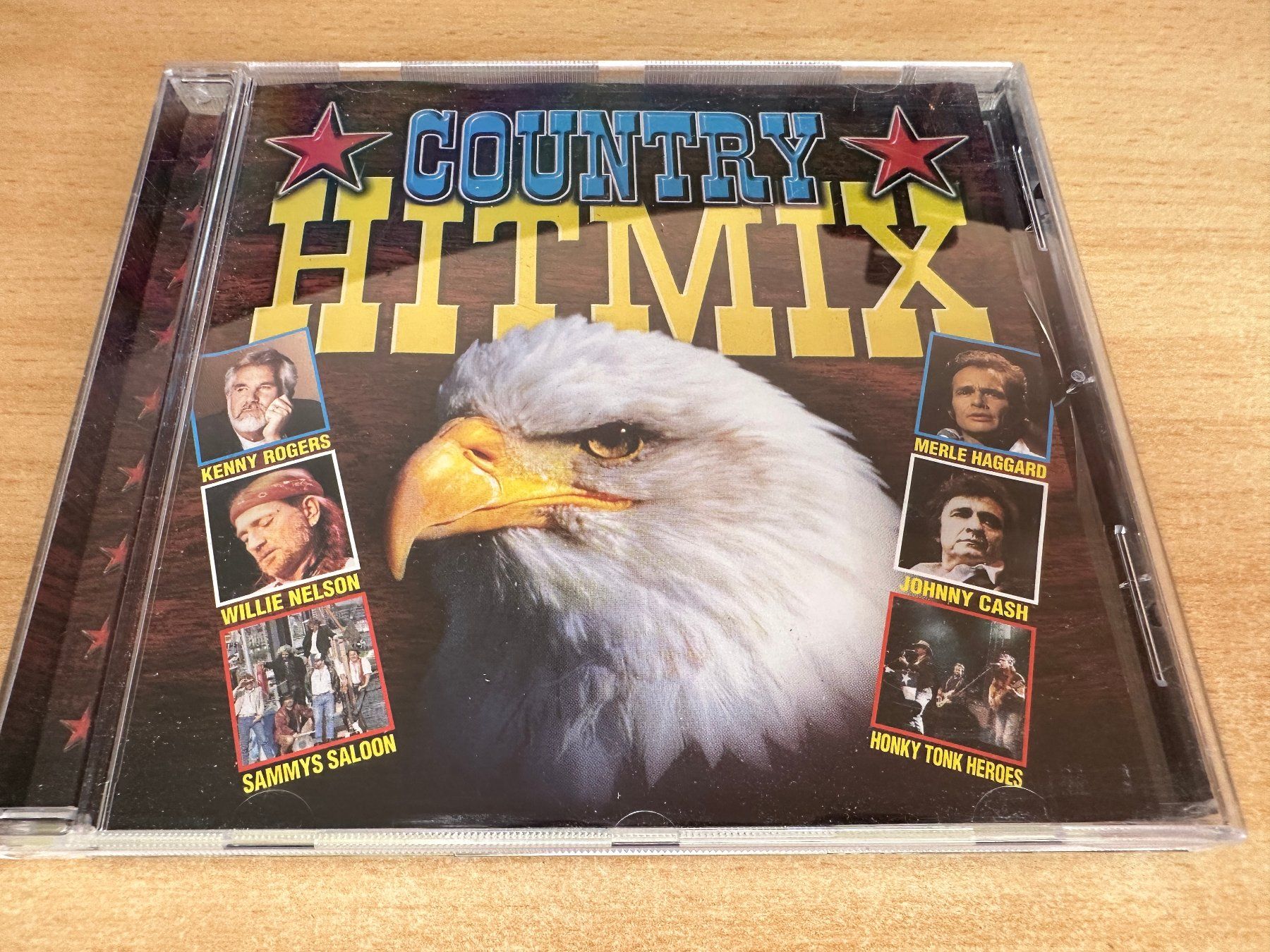 CD: N8 Various – Country Hitmix – Usato da Rikon im Tösstal venduto da Alpenmutz