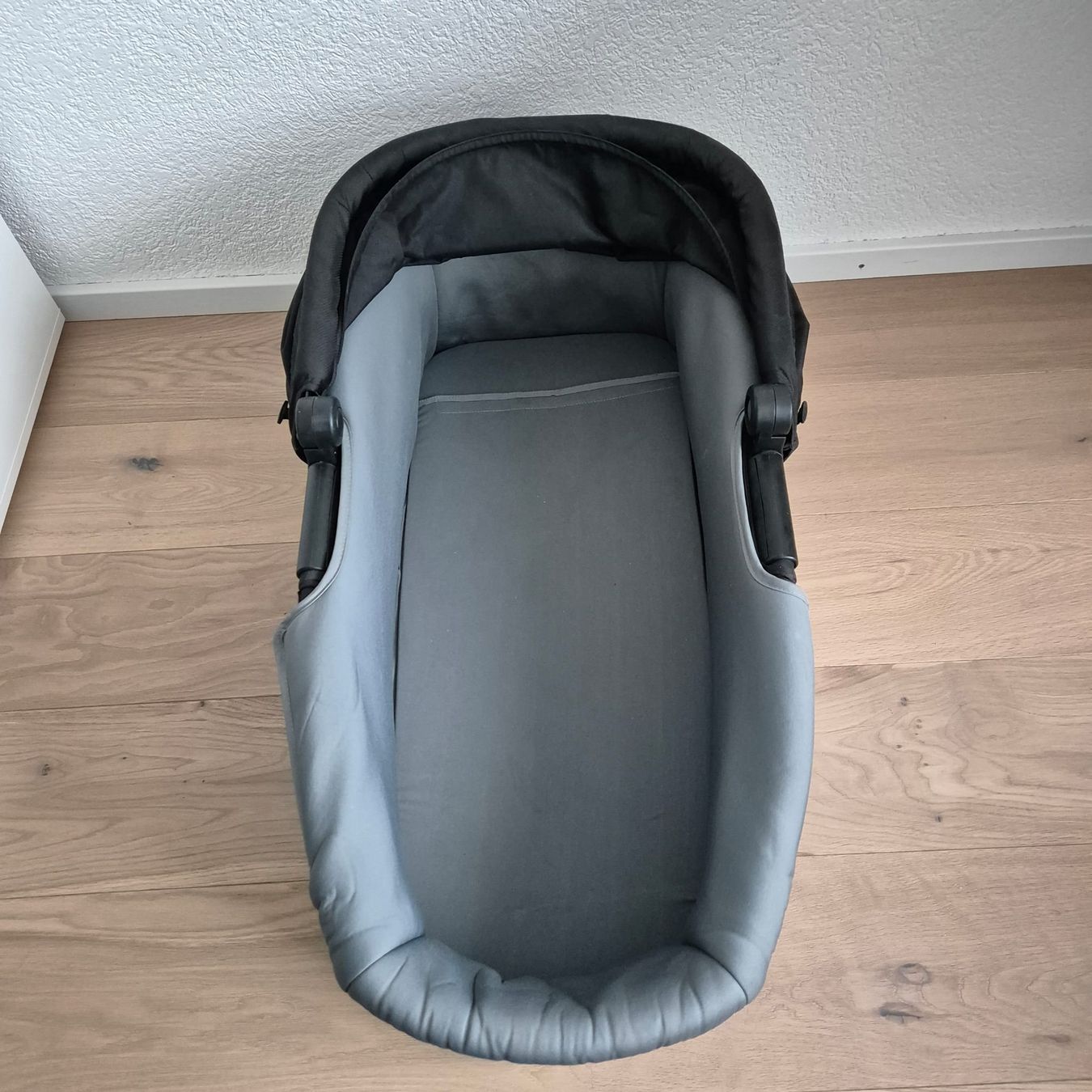 Thule Carrozzine: Thule Babywanne, Urban Glide 2 – Usato da Neunkirch venduto da SchopferC 4