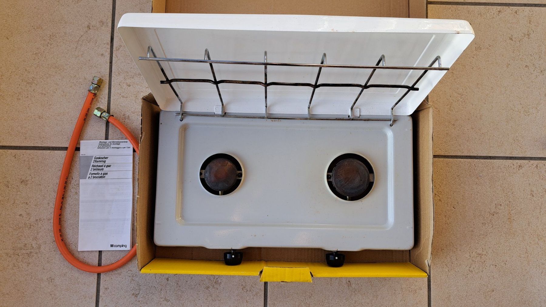 Elettrodomestici da cucina: Campingkocher + Pfannen + Gaslampe – Usato da Zwingen venduto da Tigertimmi 4