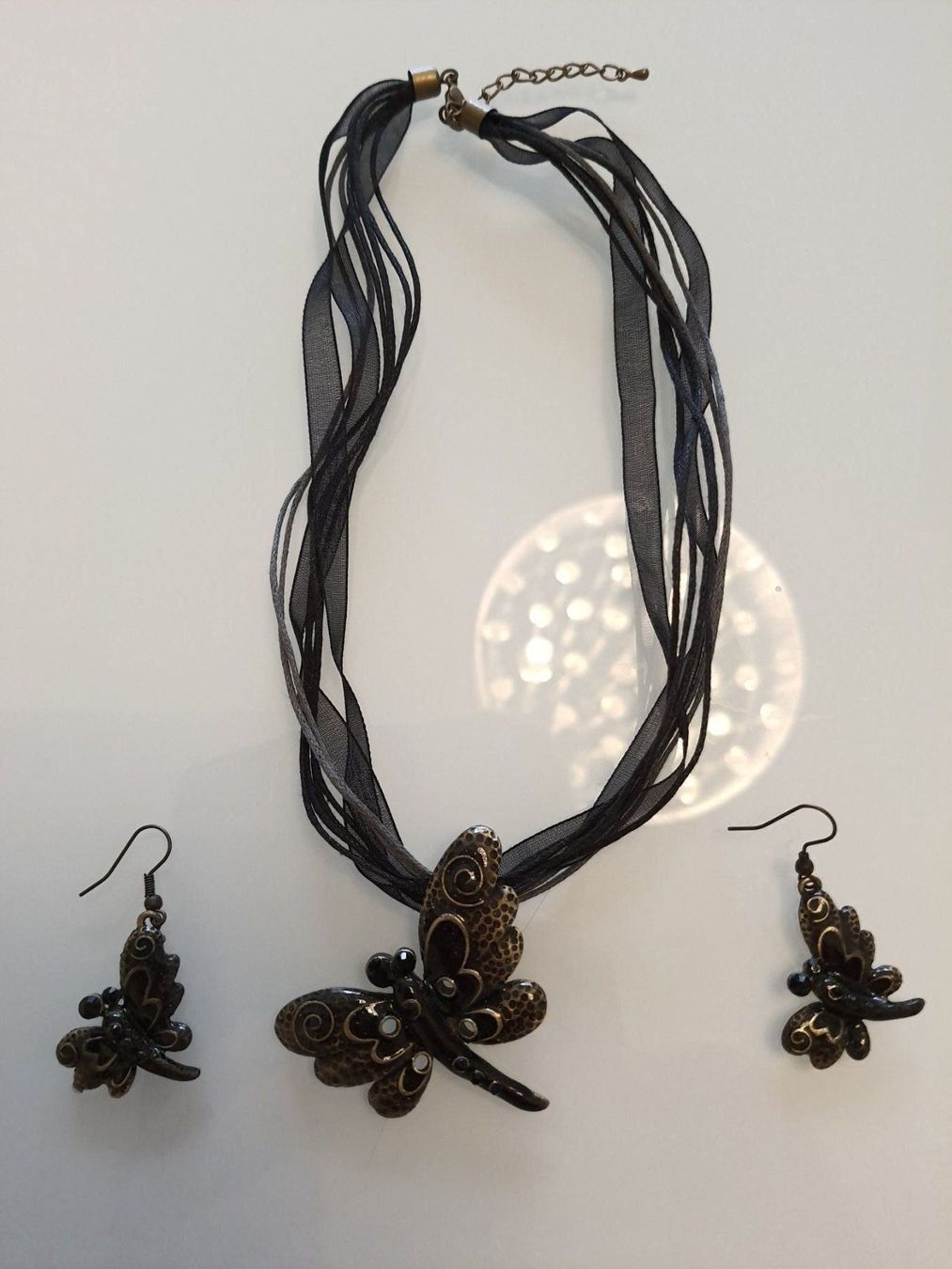 Ketten: Halskette & Ohrringe Set Schmetterling schwarz – Neu (gemäss Beschreibung) aus Zollikerberg von Sell-Buy-it