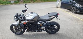 Triumph Street Triple RS 765