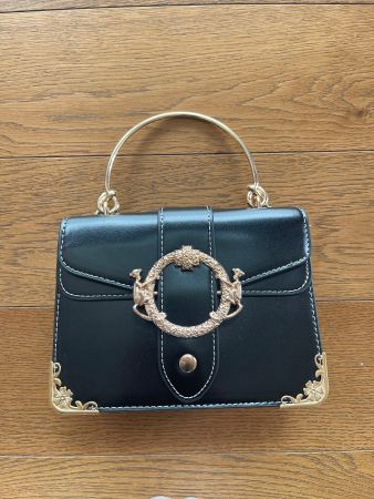 Elegante Handtasche mit Golddetails -neu!