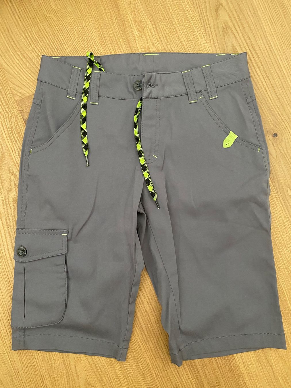 Roxy Pantalons: Roxygen kurze Hose 36 – Neuf (Voir description) à Trachslau par RetoM1982