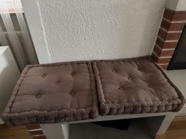 Braune Sitzkissen, 2 Stk. Gemütlich für den Winter!