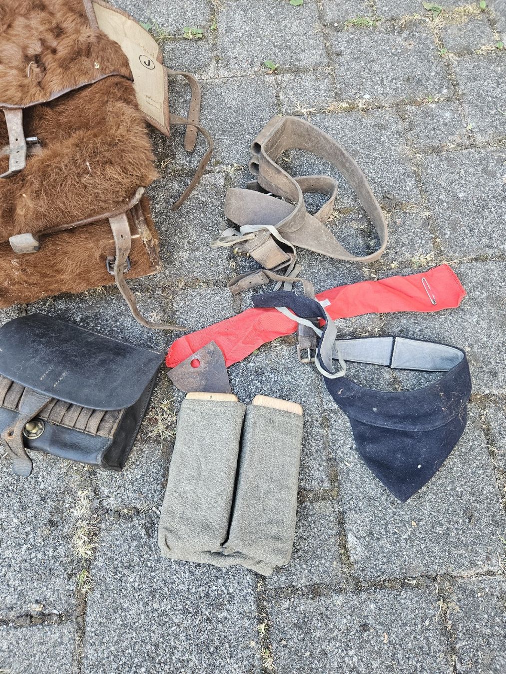 Rucksäcke: Schweizer Armee Rucksack mit Zubehör 2 – Gebraucht aus Rickenbach b. Wil von nic_8ljr 1