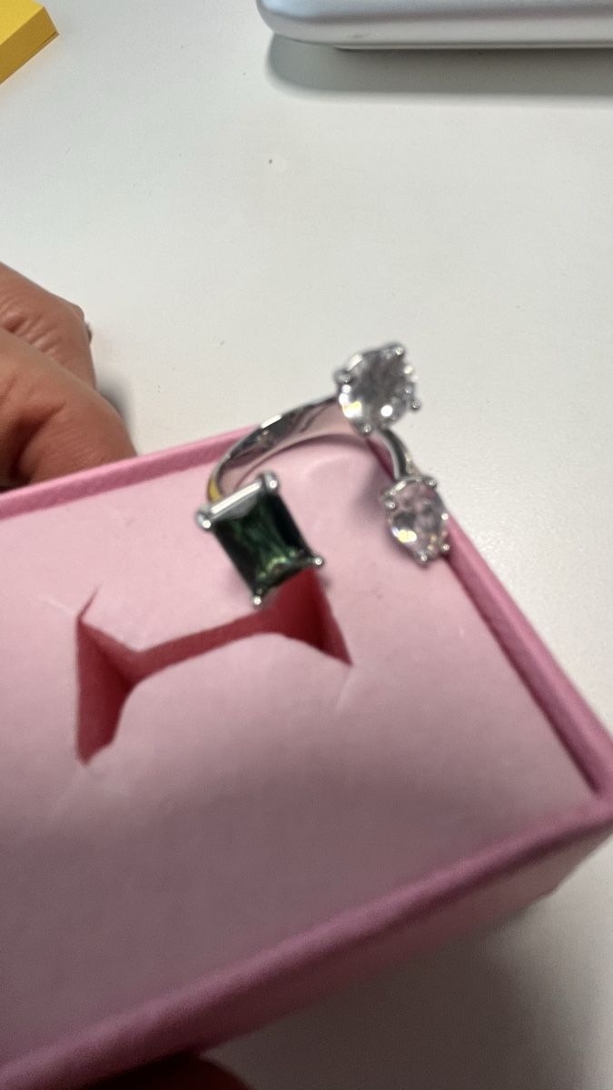 Swarovski Bagues: Mesmera open Ring Swarovski – D'occasion à Altendorf par pas_5chw 2