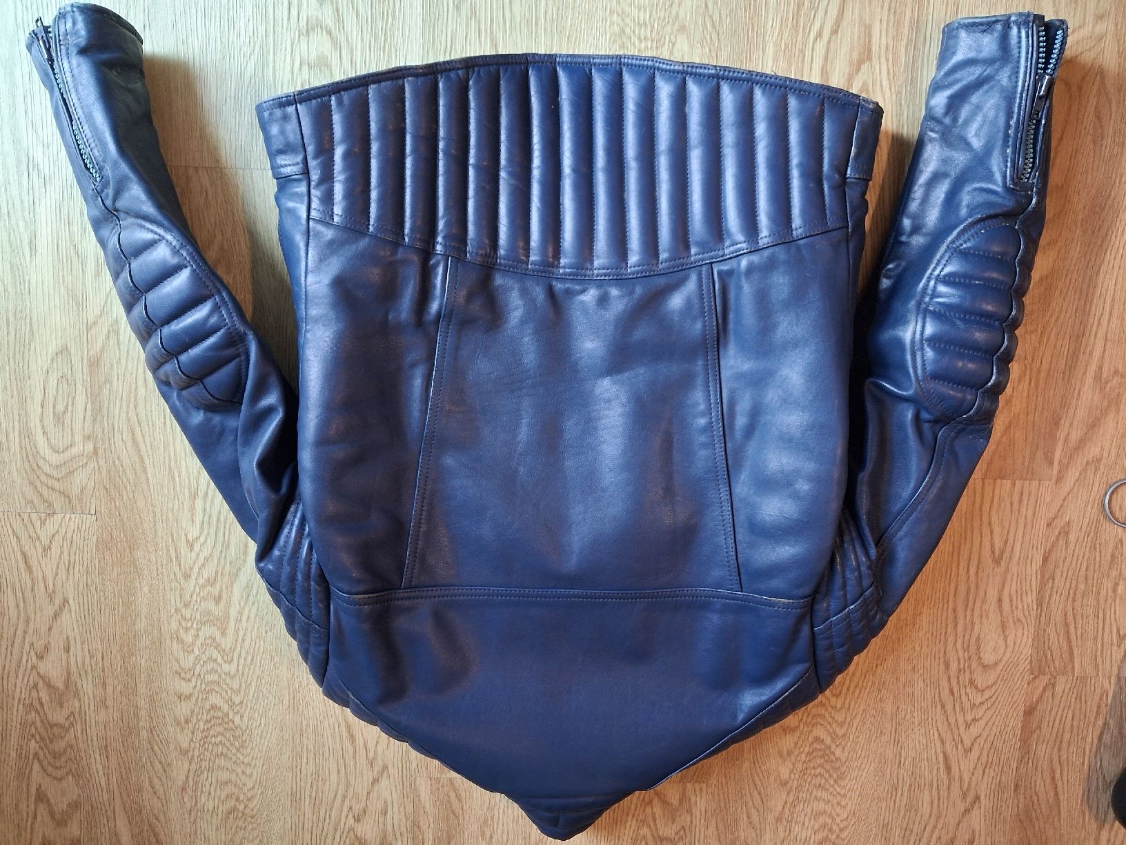 Jacken: Motorrad Herren Lederjacke  – Gebraucht aus Wahlen b. Laufen von Objekt 1