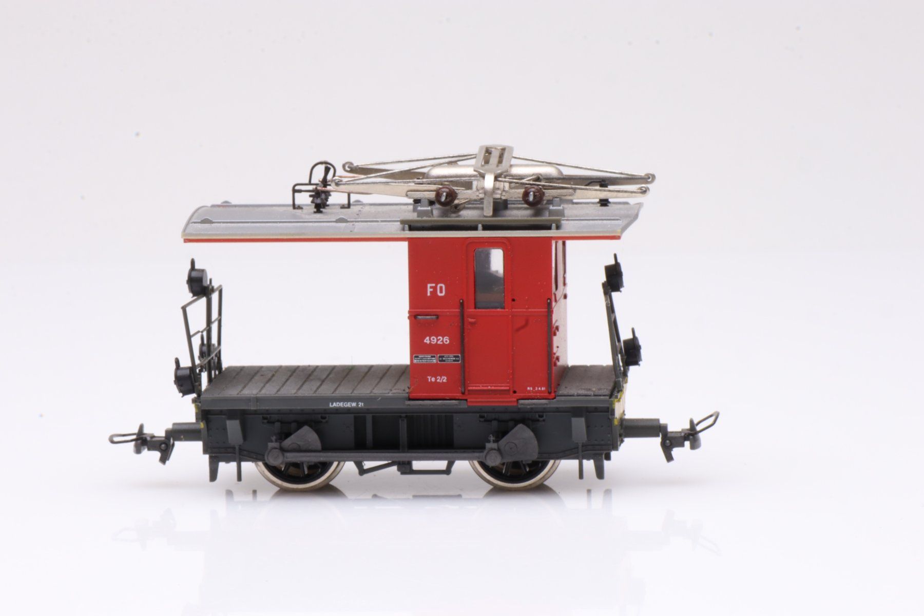 Bemo Modelleisenbahnen: Bemo 1271 FO Te 2/2 4926 Traktor DC, H0m – Gebraucht aus Ried (Muotathal) von Modellbahn.swiss 1