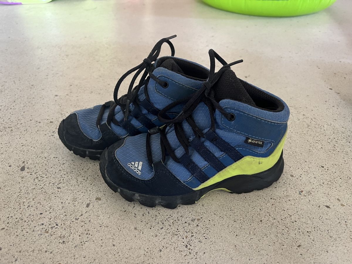 Adidas Scarpe per ragazzi: Addidas Terrex 25 – Usato da Wädenswil venduto da domgmu