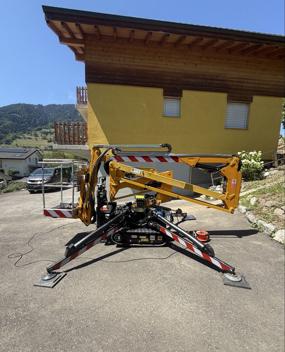 Toutes les machines: Nacelle élévatrice type araignée  – D'occasion à Choex par Adri27000