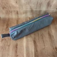 Etui mit buntem Reissverschluss, selbst genähtes Unikat