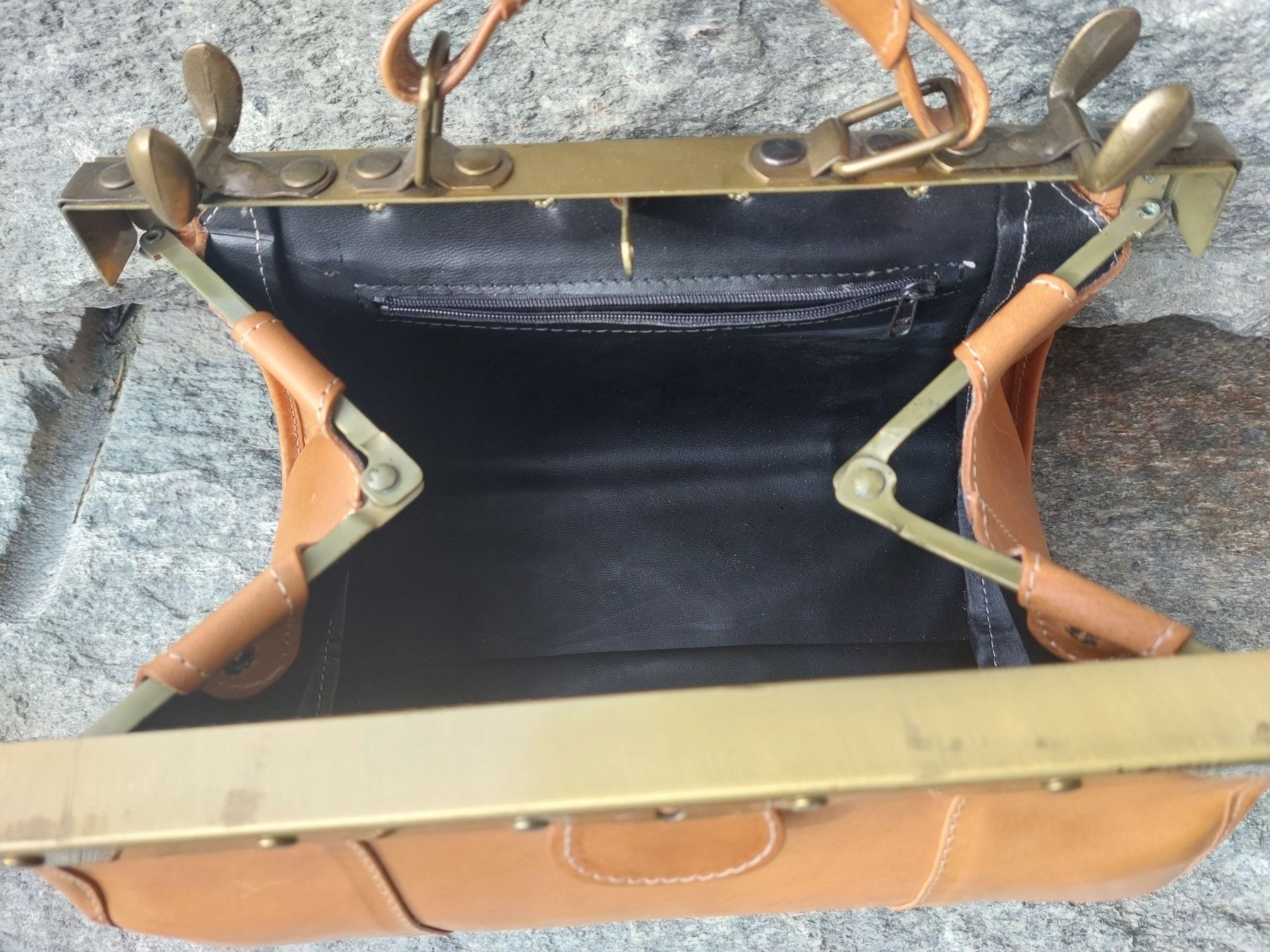 Taschen für Damen: DAMEN HANDTASCHE UNIKAT ECHT LEDER  !!!! – Neu und originalverpackt aus Summaprada von nora014 5