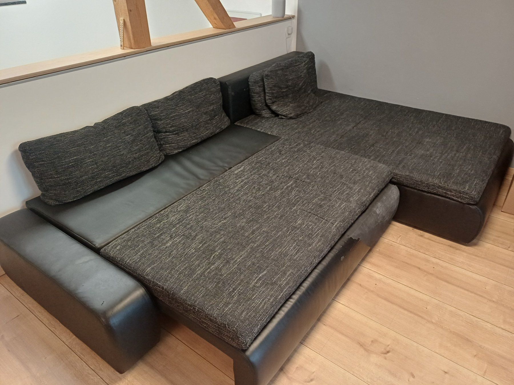 Sofas: Grosses Ecksofa mit Bettfunktion – Gebraucht aus Düdingen von Lechim2 2