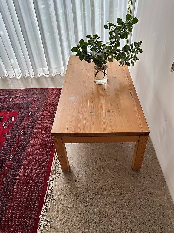 Tables: Tisch – D'occasion à Aarau par vio_lrn7 1