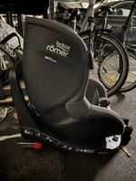 Britax Römer Dualfix m i-size Kindersitz