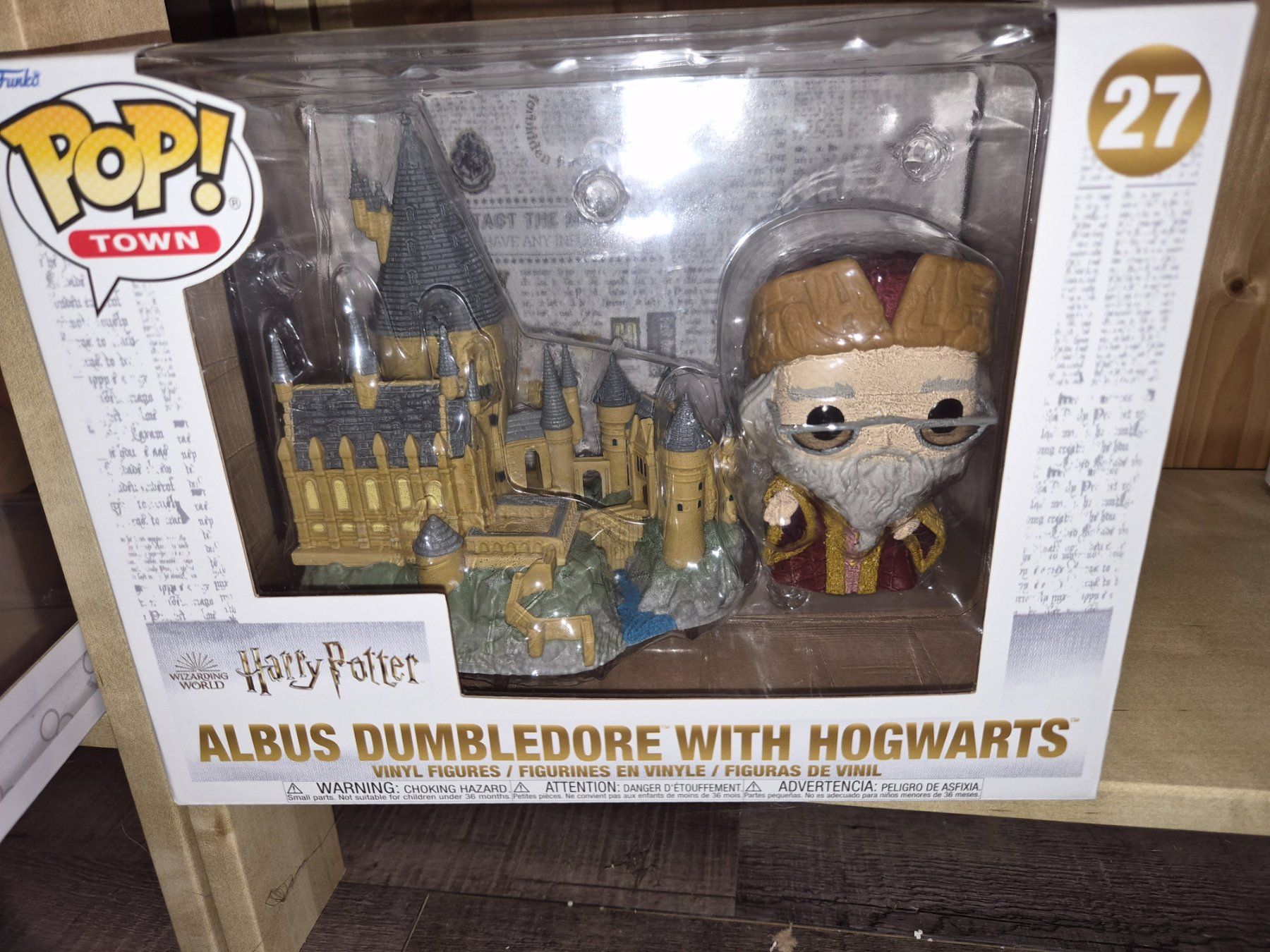 Funko Statuette: Funko pop Harry Potter : Dumbledore with Hogwarts – Nuovo e nell'imballaggio originale da Bévilard venduto da CONTRESENS