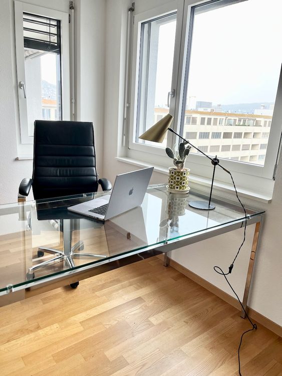 Design Ess-/Schreibtisch aus Glas und Chrom (Gebraucht) in Winterthur ...