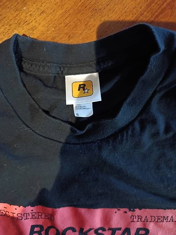 T-shirt: T-shirt Rockstar Games – Usato da yvonand venduto da JeremyC25 1