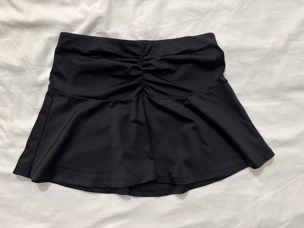 H&M Vestiti & Gonne: black mini skirt  – Nuovo (secondo la descrizione) da Claro venduto da annakhanh