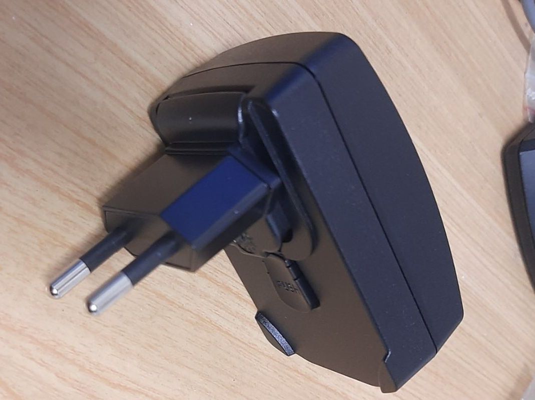 Caricabatterie: Garmin Ladegerät, 100/240V, USB – Nuovo (secondo la descrizione) da Neuchâtel venduto da Budy.jul-5 1