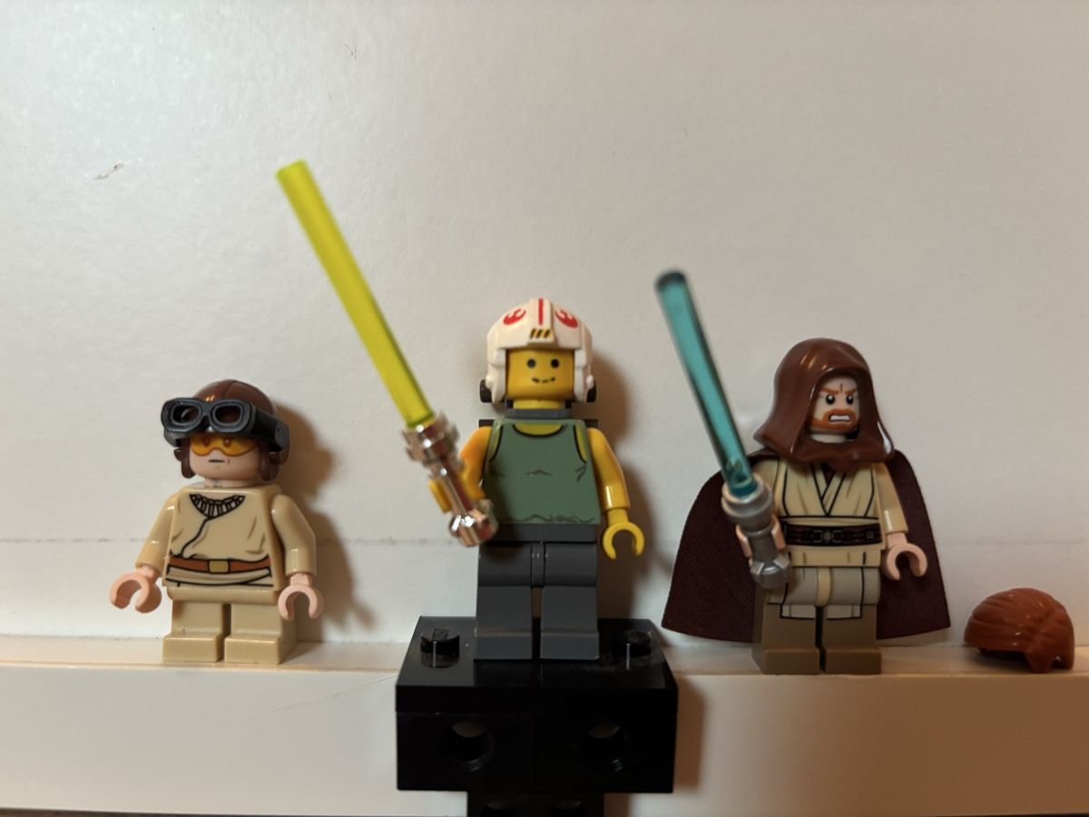 Lego Kit di costruzioni: Lego star wars minifigures jedi – Usato da Pampigny venduto da pq1_7r9w