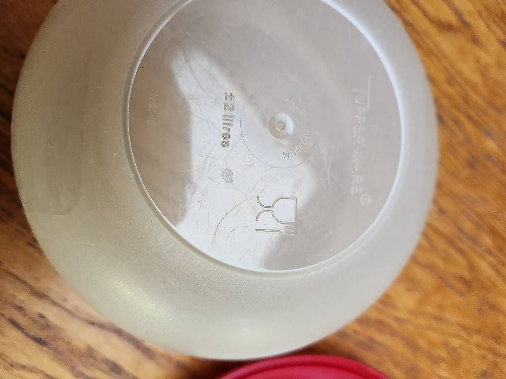Tupperware Recipients et similaires: Tupperware Salatbehälter mit Sieb – D'occasion à Gstaad par Meiel2020 3