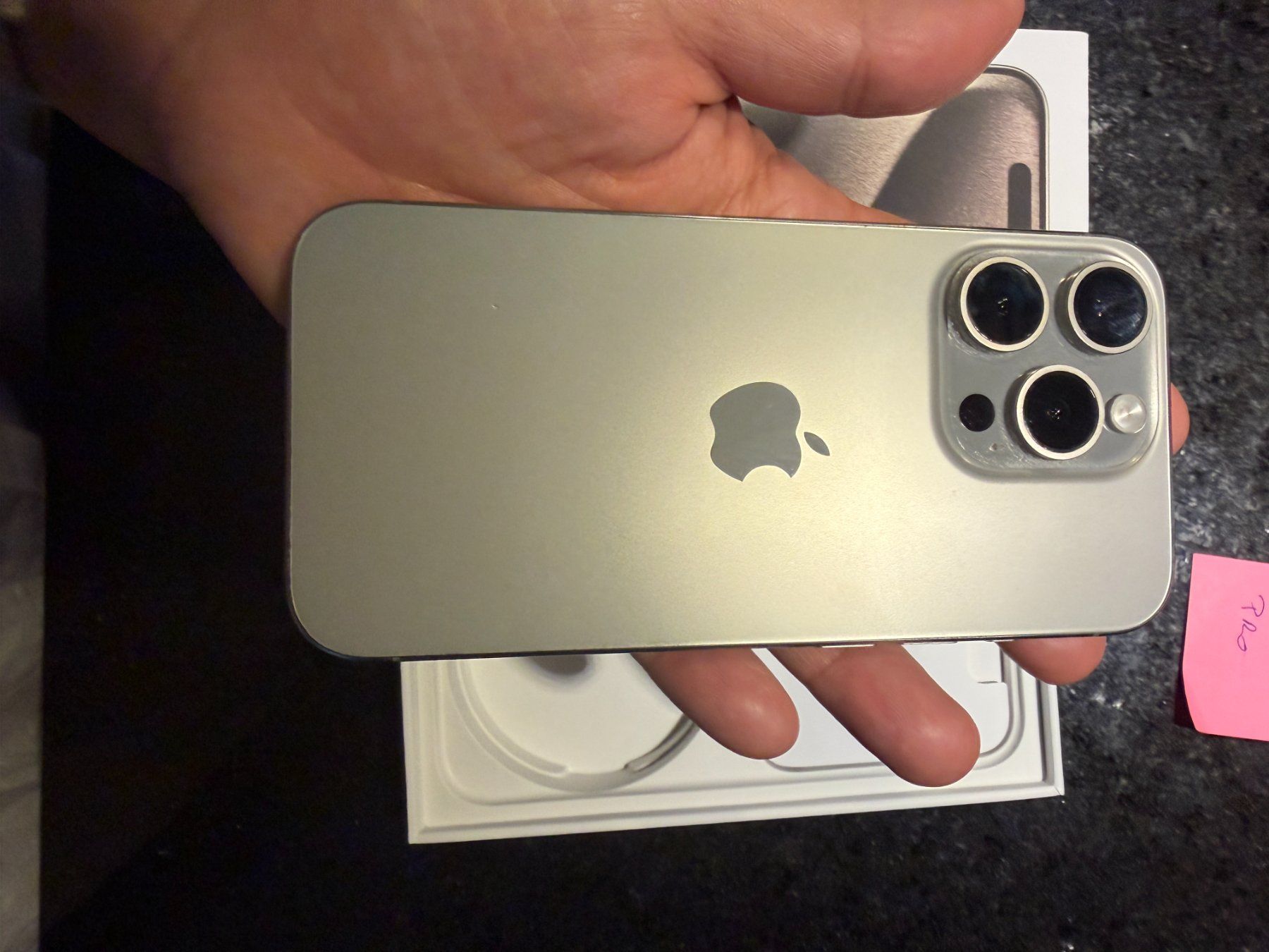 Apple Handys / Smartphones: Iphone 15pro 256 GB Gebraucht mit Sprung am Glas. – Gebraucht aus Lachen SZ von cacatuda 2