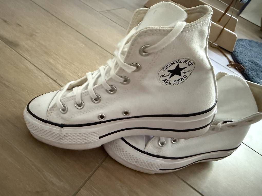 Herrenschuhe: Converse taille 35 – Gebraucht aus Bussigny von nan_nw9d 1