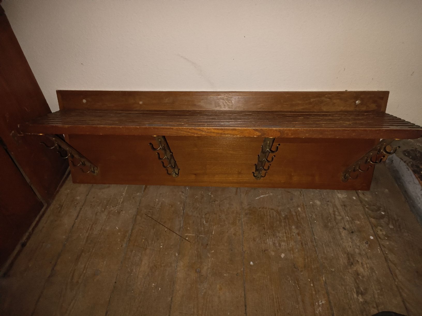 Guardaroba: Antike Wand Garderobe  – Usato da Zug venduto da kat_q98k